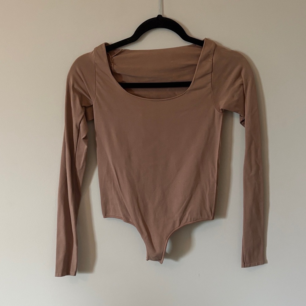 Skims essential long sleeve scoop neck bodysuit